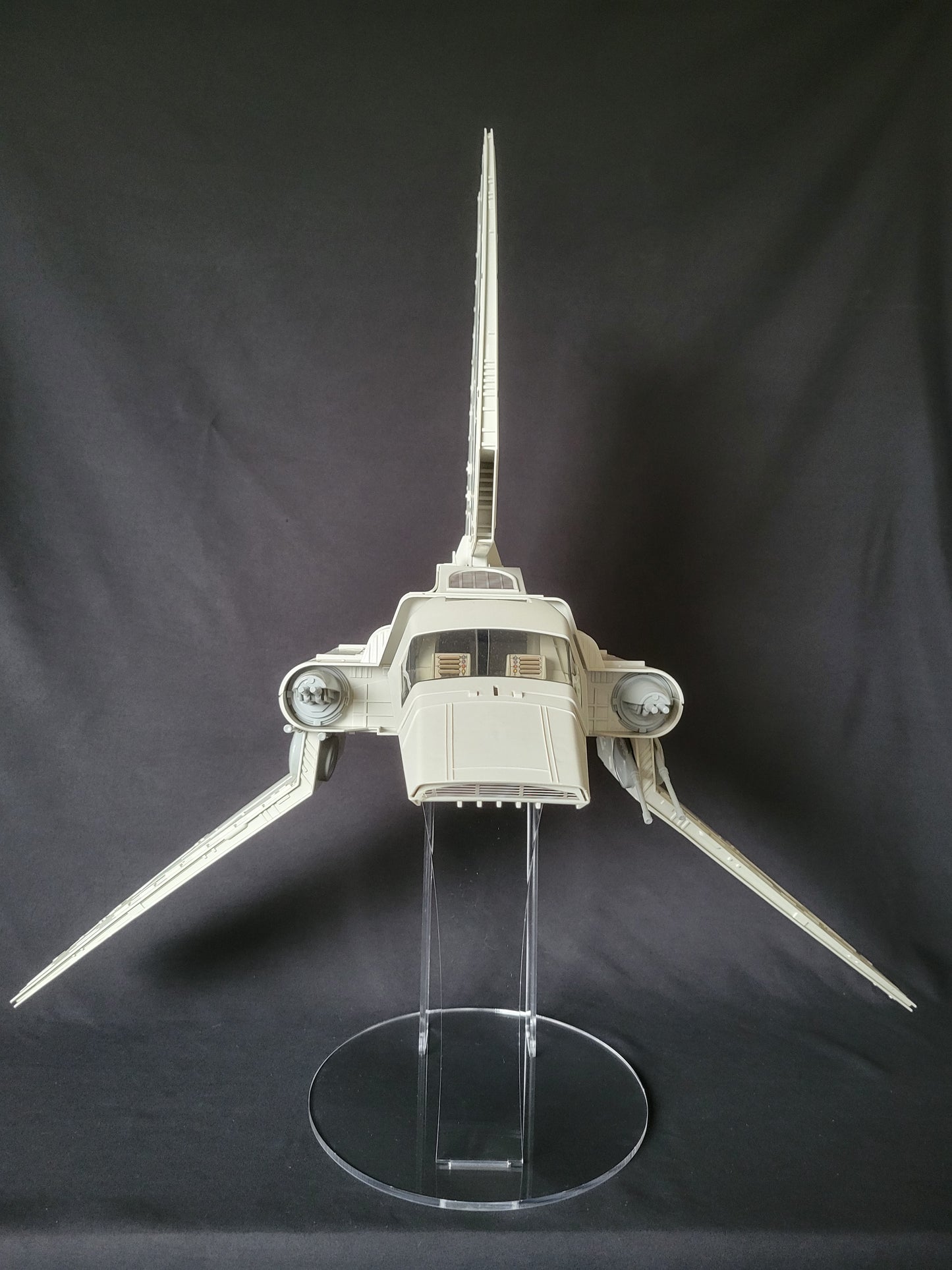 Star Wars Vintage & Modern Ship Stand - Imperial Shuttle (Kenner Saga Legacy)
