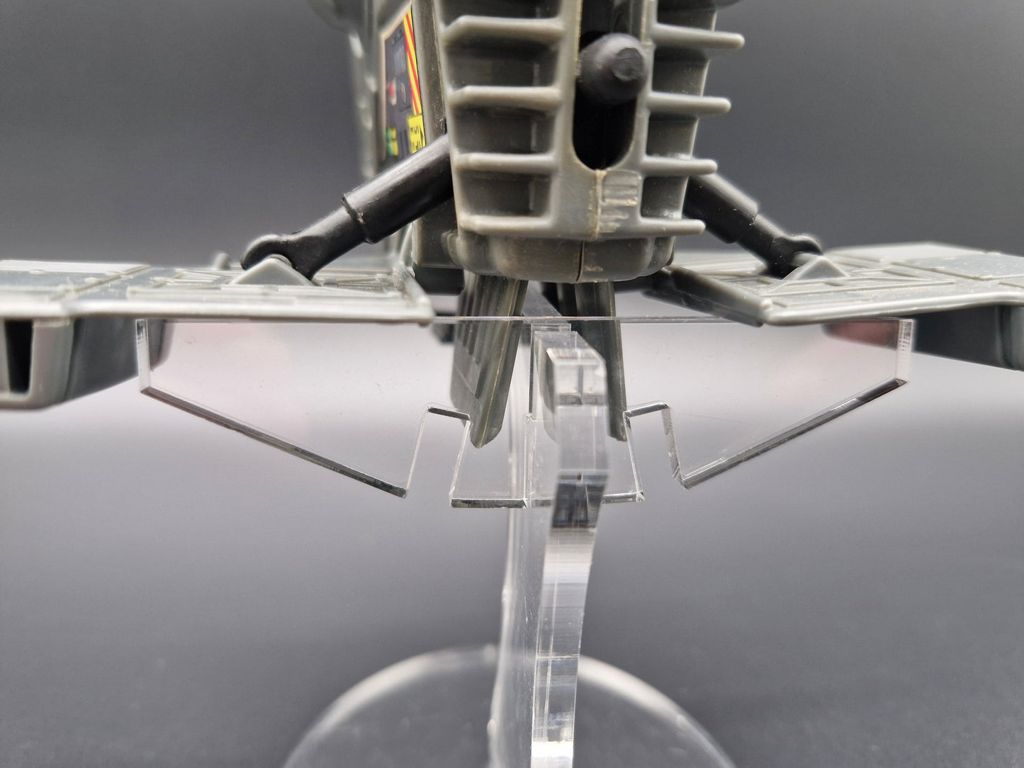 Star Wars Vintage Adjustable Banked Mini Rig Ship Display Stand - INT-4