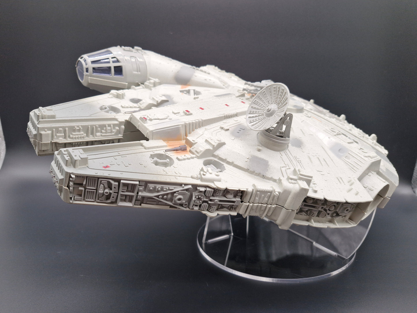 Star Wars Vintage Banked Millennium Falcon Vehicle Ship Stand