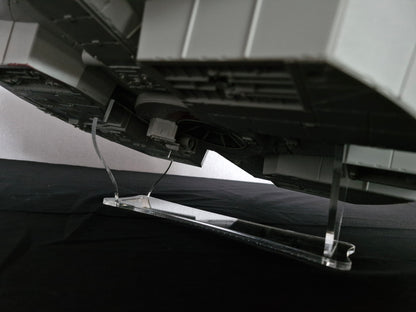 Star Wars Modern Banked Ship Stand Millennium Falcon LEGACY 2008 & Smugglers Run