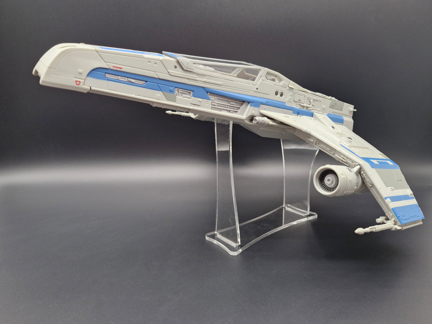 Star Wars TVC Vintage Collection New Republic E-Wing (Ahsoka) Ship Stand